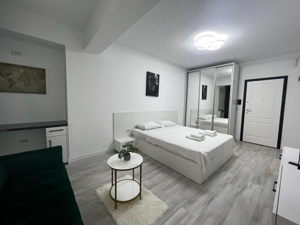 Cozy Studio - Palas Mall Iasi Apartamento Exterior foto